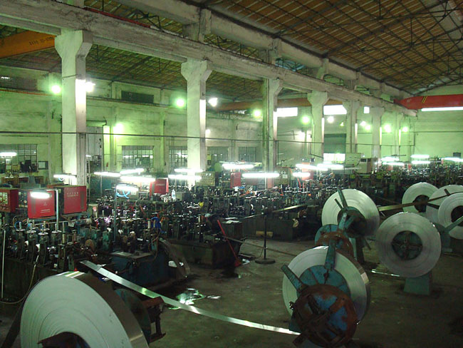 广东香蕉视频久久管业品牌91香蕉网站下载管生产工厂车间实拍图4