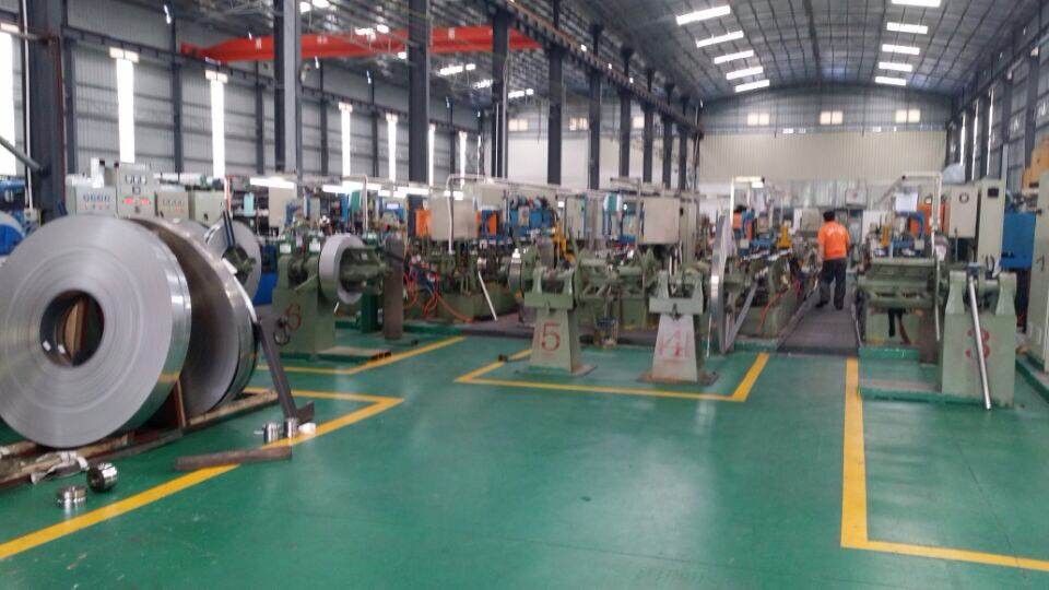 香蕉视频久久91香蕉网站下载管材生产车间