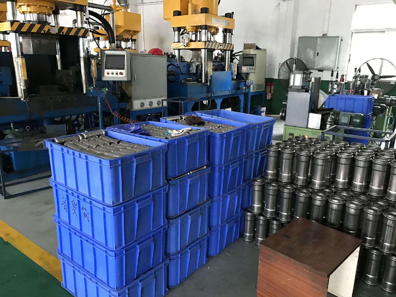 广东香蕉视频久久管业品牌香蕉视频APP在线生产车间1